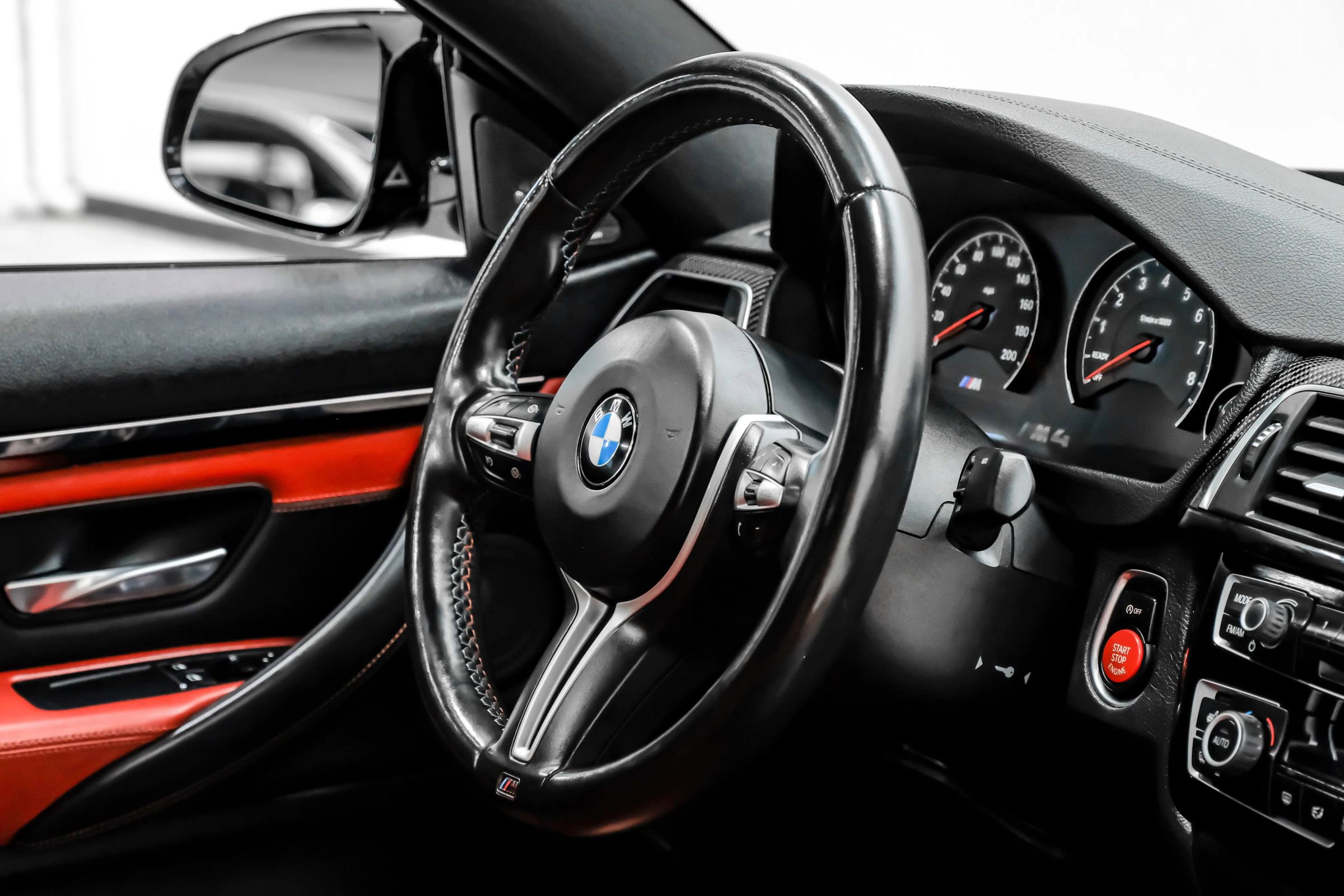 Used 2019 BMW M4 Coupe w/ Competition Package RWD image 12