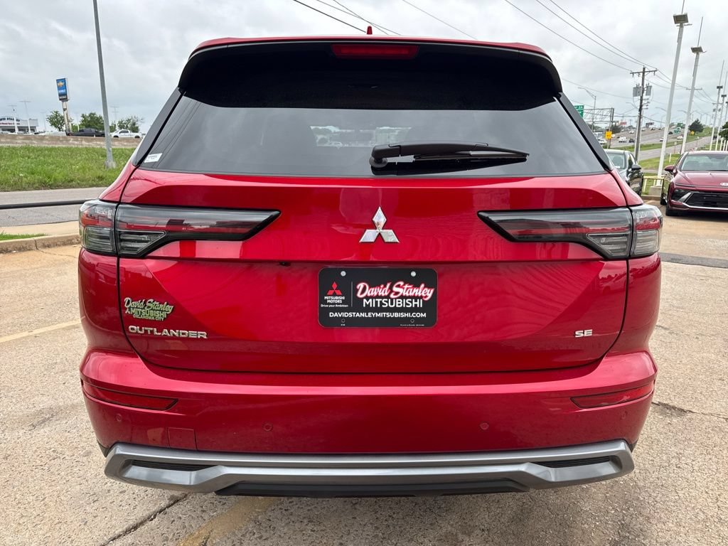 New 2026 Mitsubishi Outlander SE FWD image 5