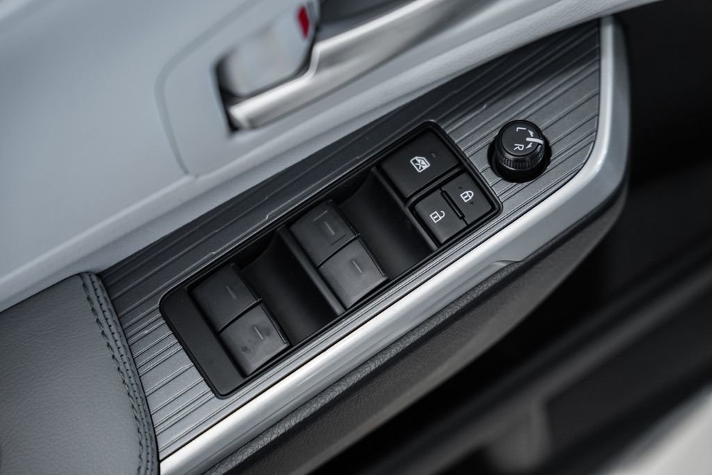 New 2026 Toyota Sienna XLE image 40