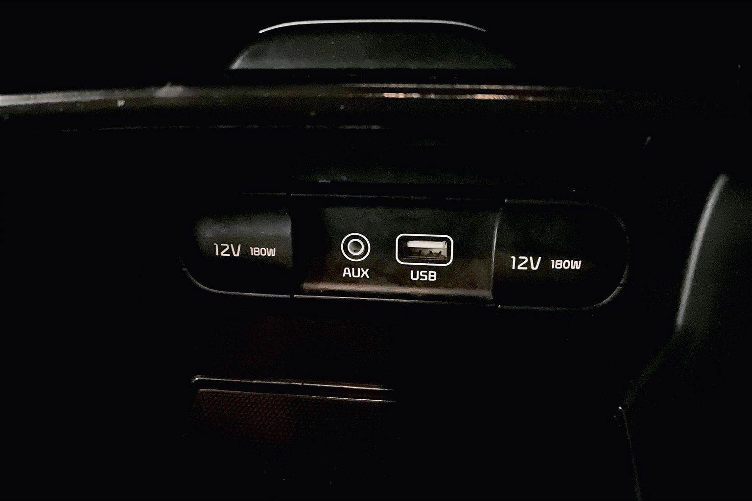 Used 2020 Kia Sorento AWD V6 image 32