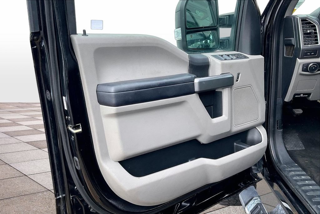 Used 2017 Ford F250 XLT AWD/4WD image 21