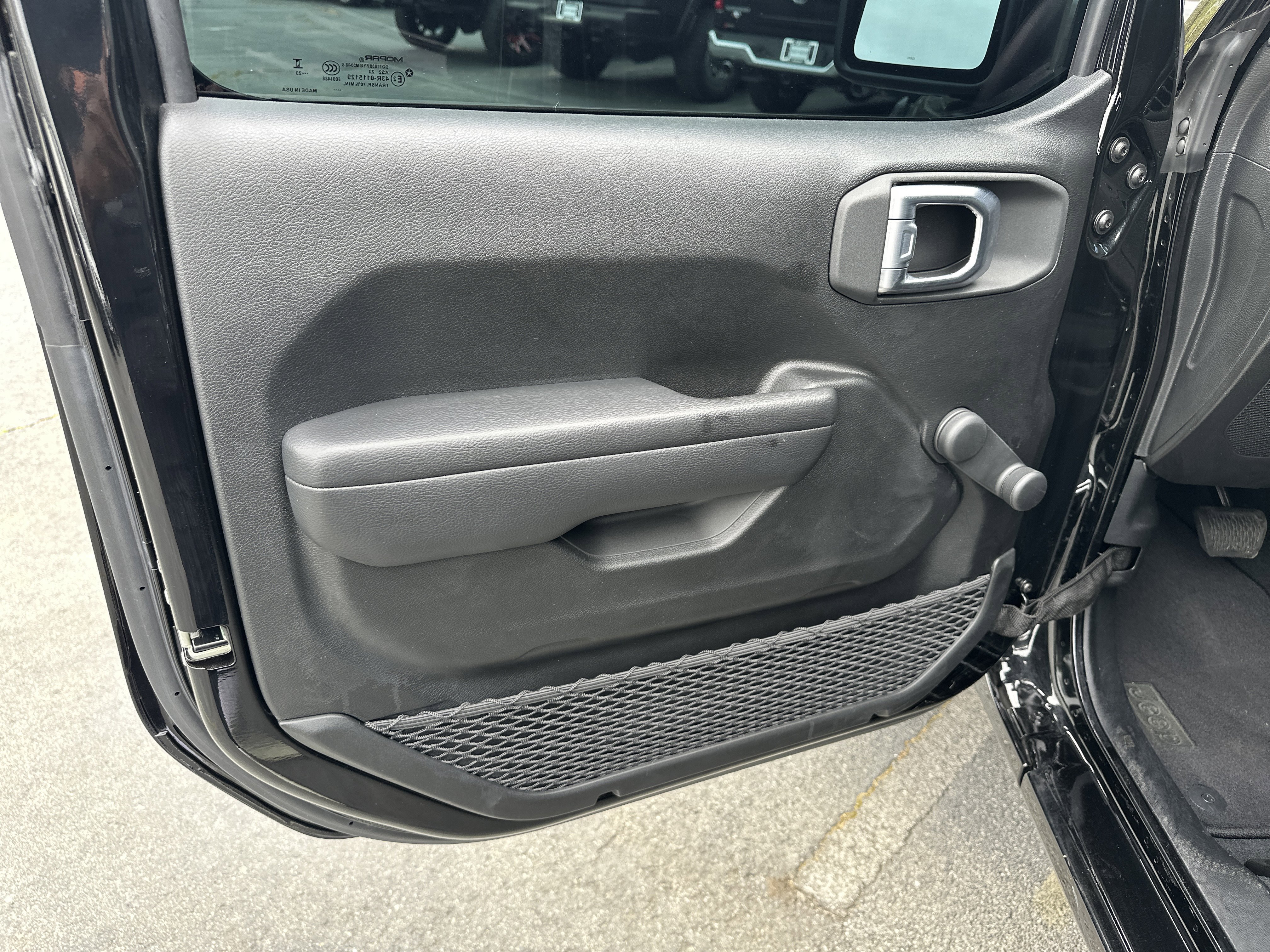Used 2023 Jeep Gladiator Sport image 12