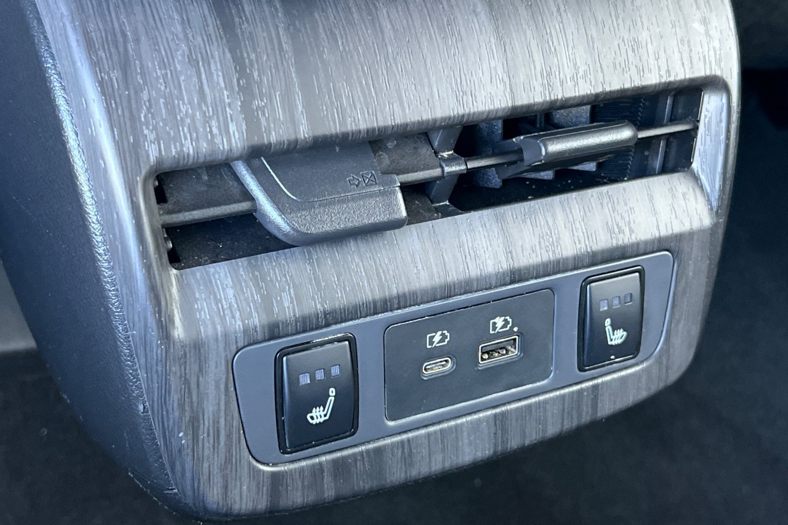 Certified 2023 Nissan Ariya FWD image 14