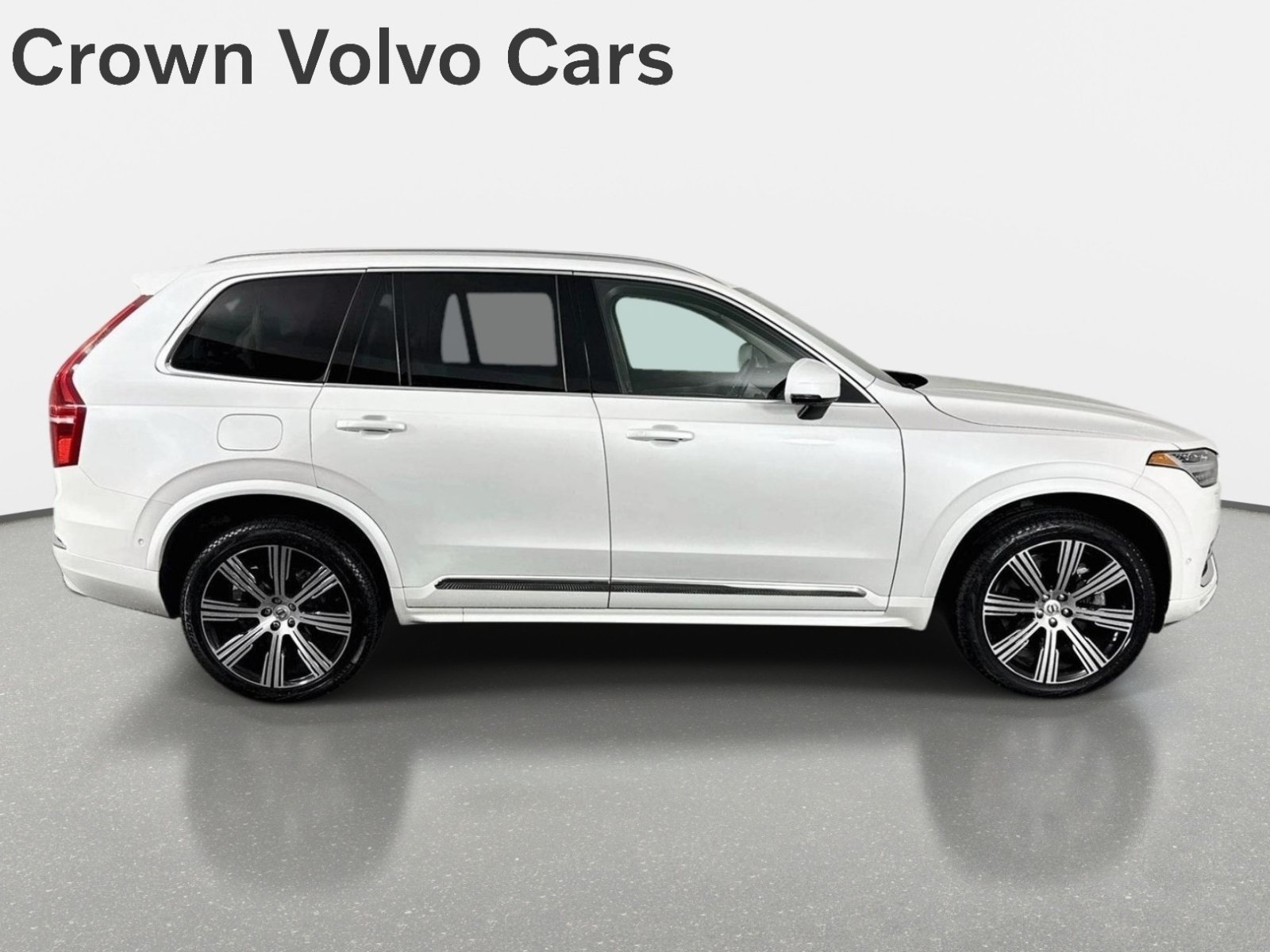 Used 2025 Volvo XC90 T8 Ultra w/ Protection Package Premier AWD/4WD image 4