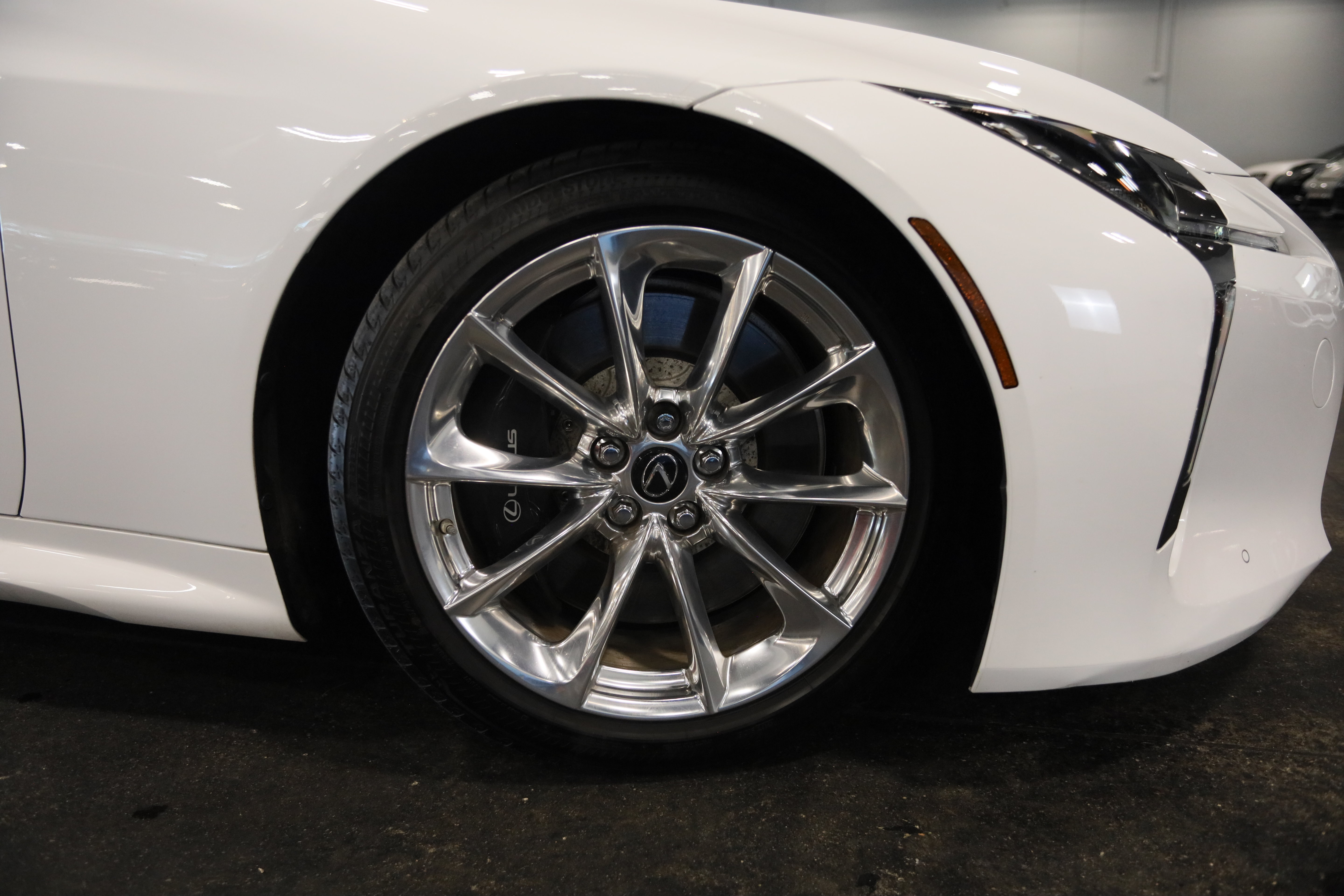 Used 2018 Lexus LC 500 Coupe w/ Touring Package RWD image 10