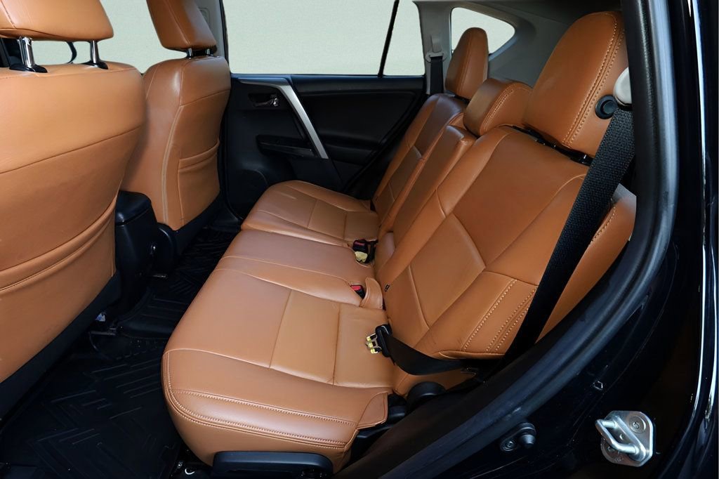 Used 2018 Toyota RAV4 Adventure image 13