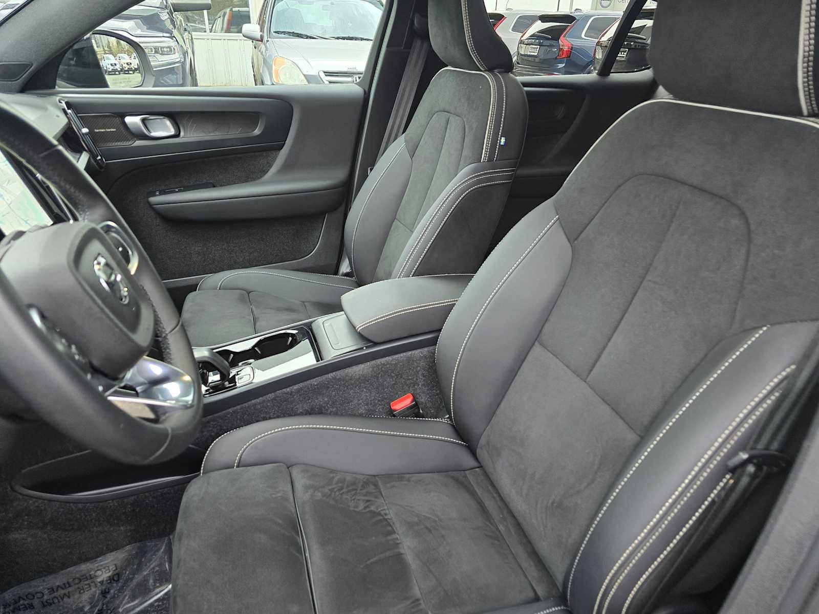 Certified 2023 Volvo C40 P8 Recharge Ultimate image 23