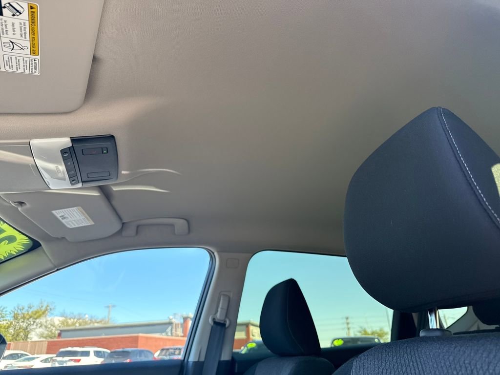 Used 2025 Nissan Rogue SV image 26