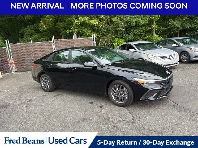 Used 2024 Hyundai Elantra SEL FWD image 4