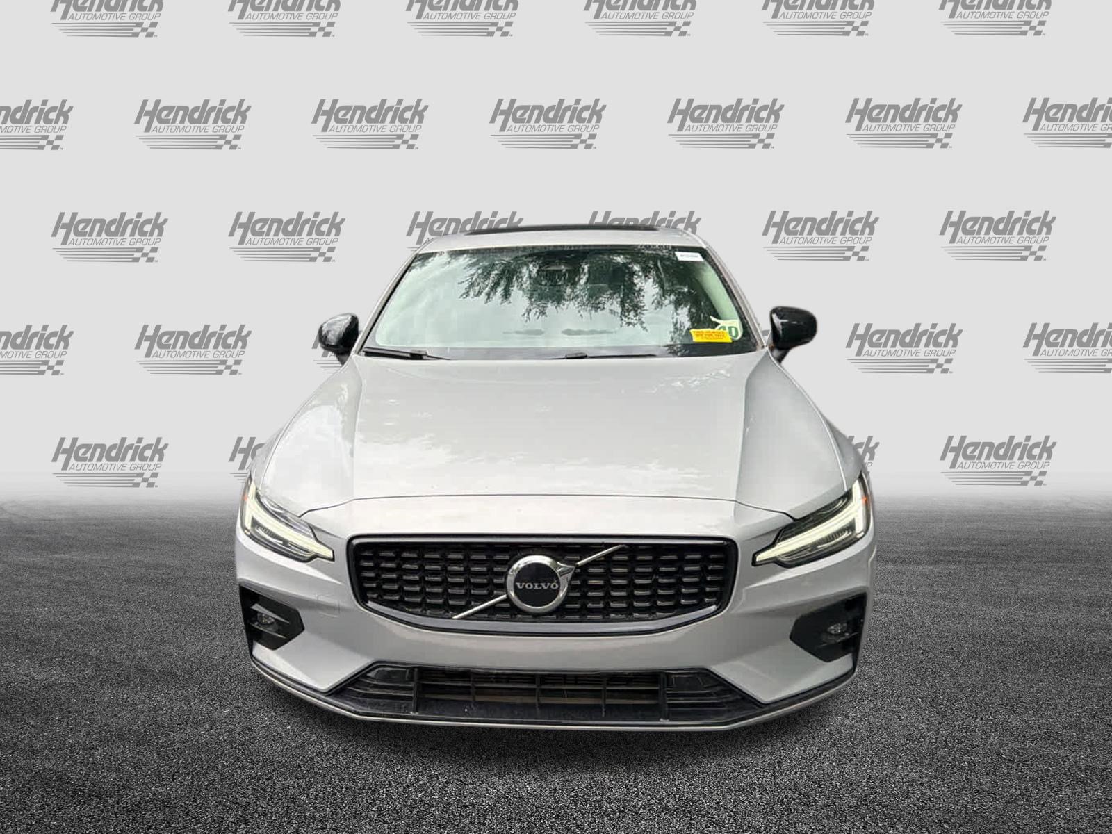 Used 2024 Volvo S60 B5 Core FWD image 6
