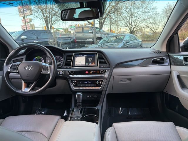 Used 2019 Hyundai Sonata Limited FWD image 11
