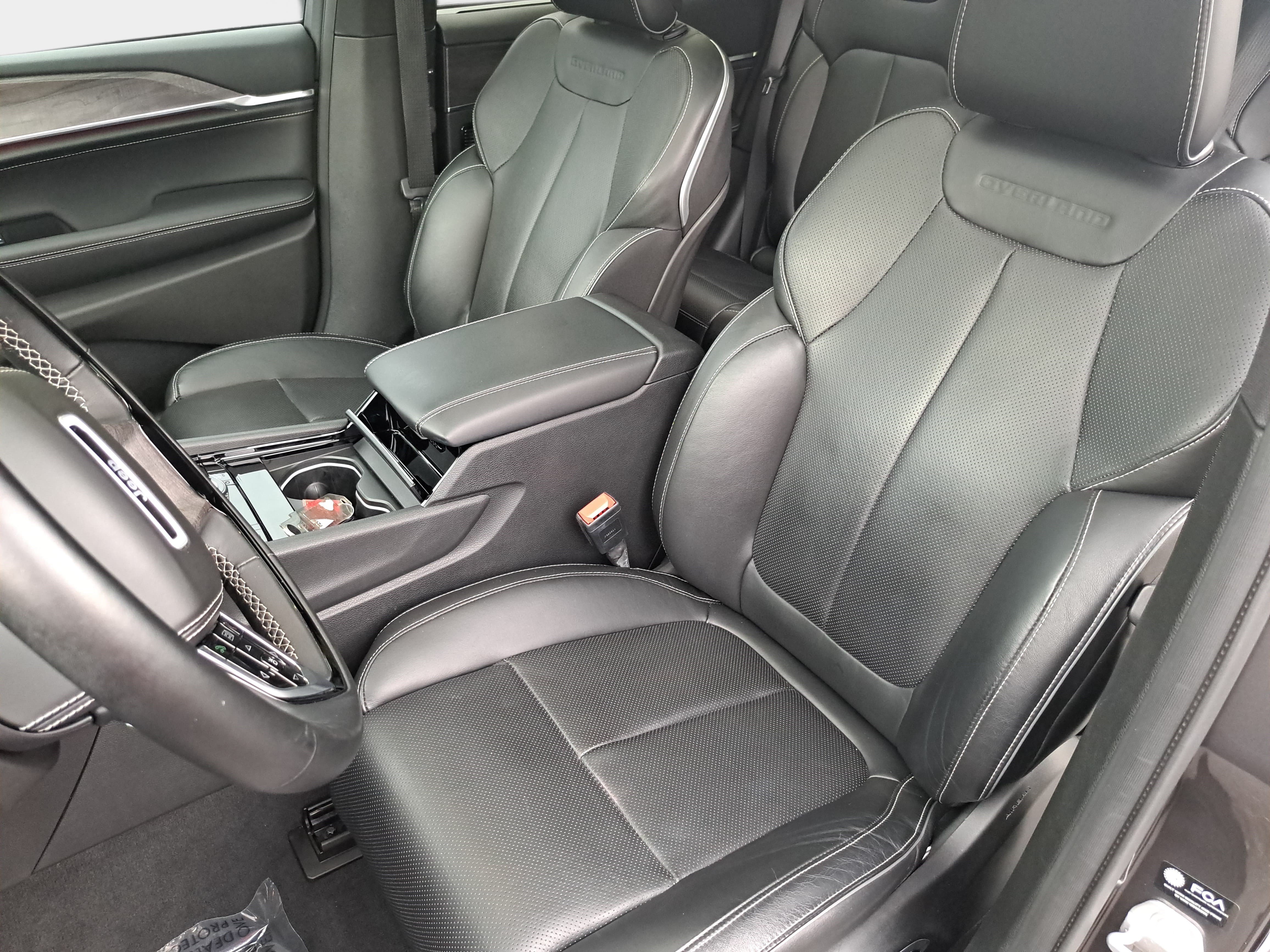 Used 2023 Jeep Grand Cherokee Overland w/ Adv Protech Group III AWD/4WD image 15