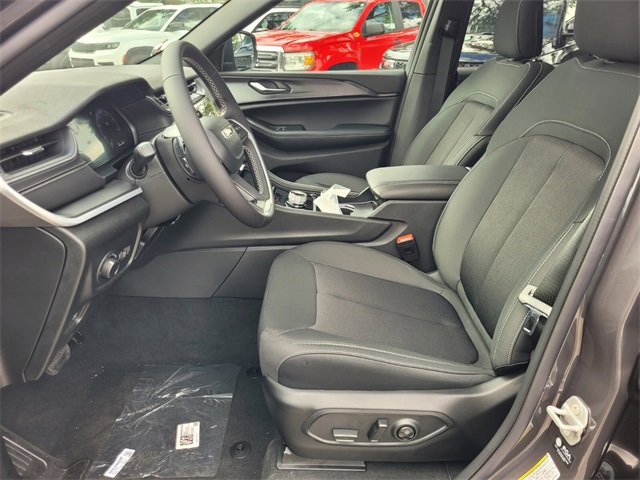 New 2025 Jeep Grand Cherokee Laredo X image 4