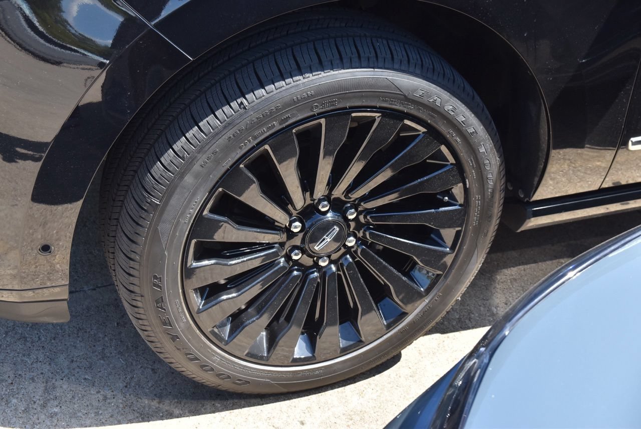 Used 2021 Lincoln Navigator Reserve w/ Luxury Package AWD/4WD image 13