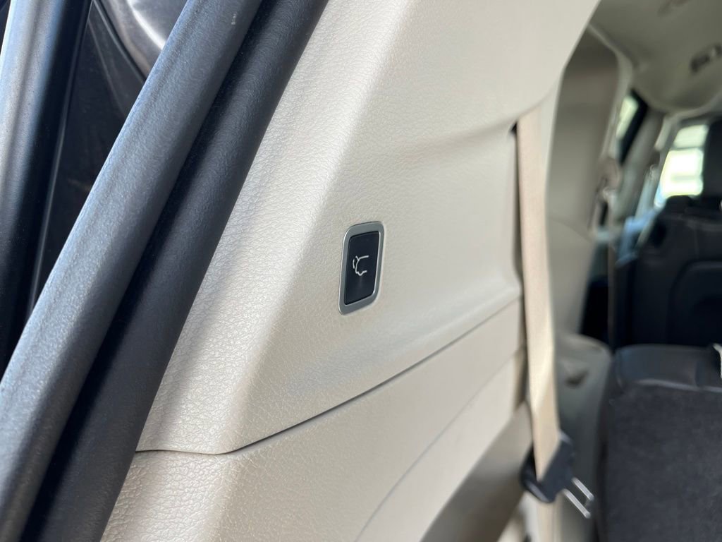 Used 2017 Chrysler Pacifica Touring-L Plus w/ Advanced Safetytec Group image 37