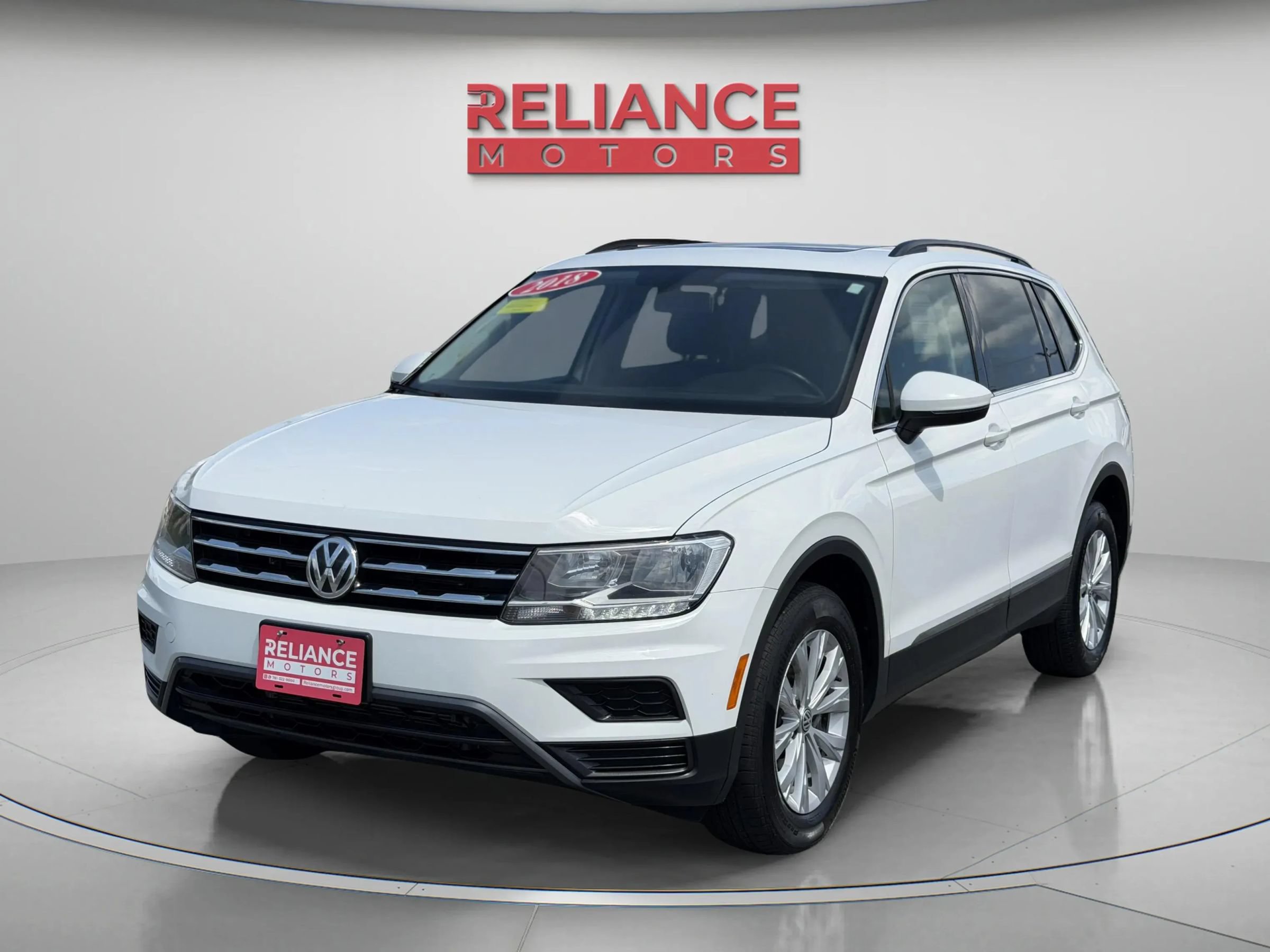 Used 2018 Volkswagen Tiguan SE AWD/4WD image 1