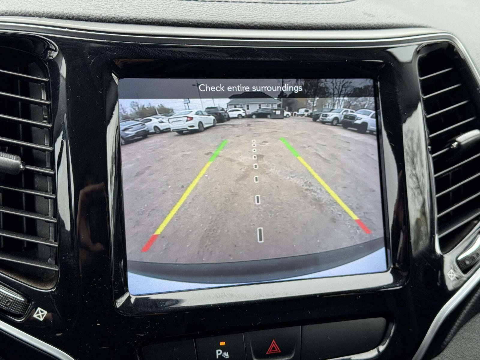 Used 2019 Jeep Cherokee Limited AWD/4WD image 26