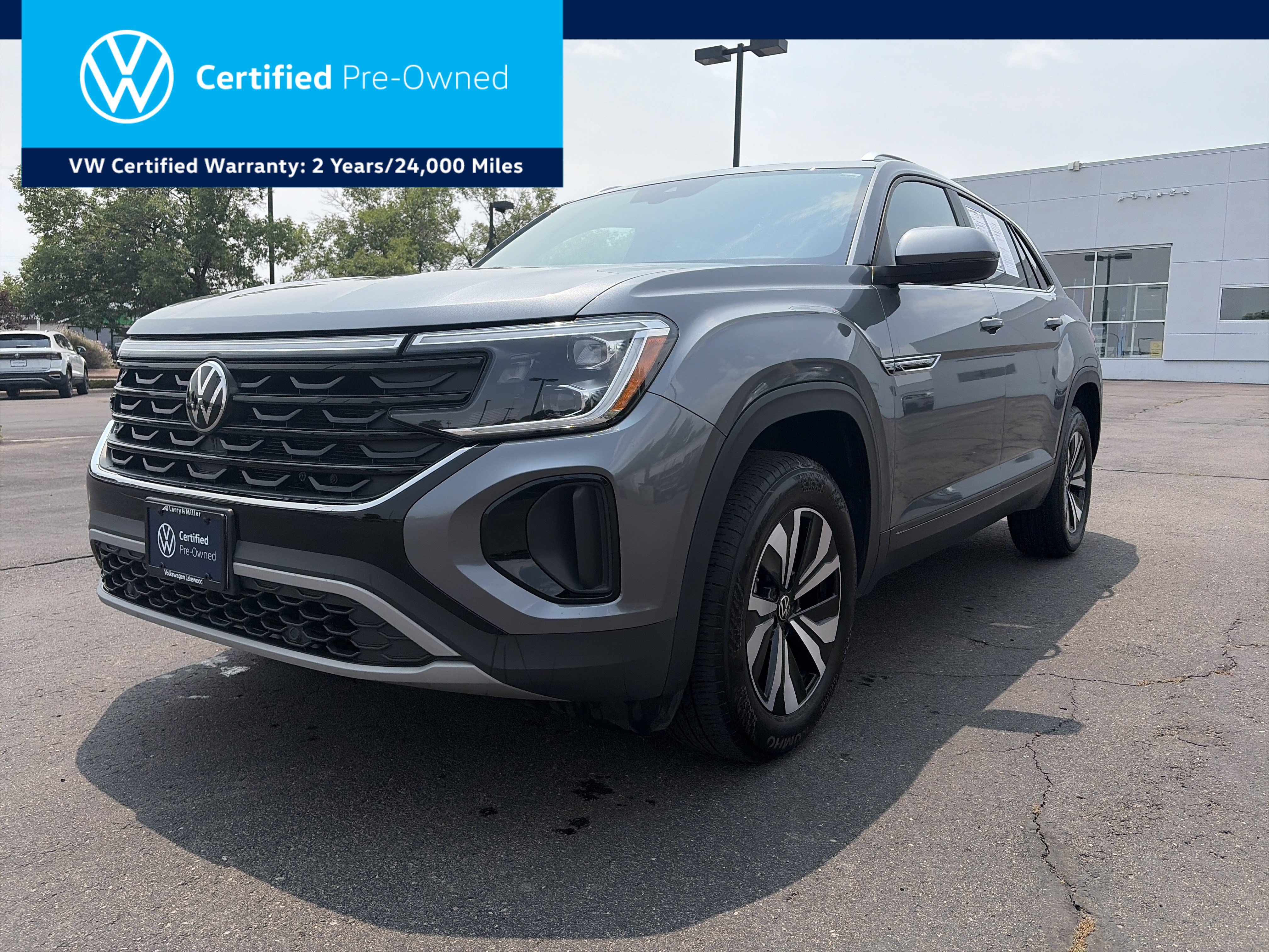 Used 2024 Volkswagen Atlas Cross Sport SE AWD/4WD image 1