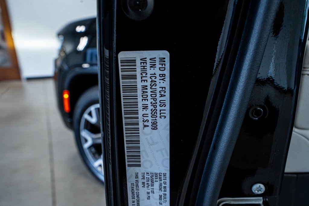 Used 2023 Jeep Wagoneer Series III w/ Preferred Equipment Group image 64