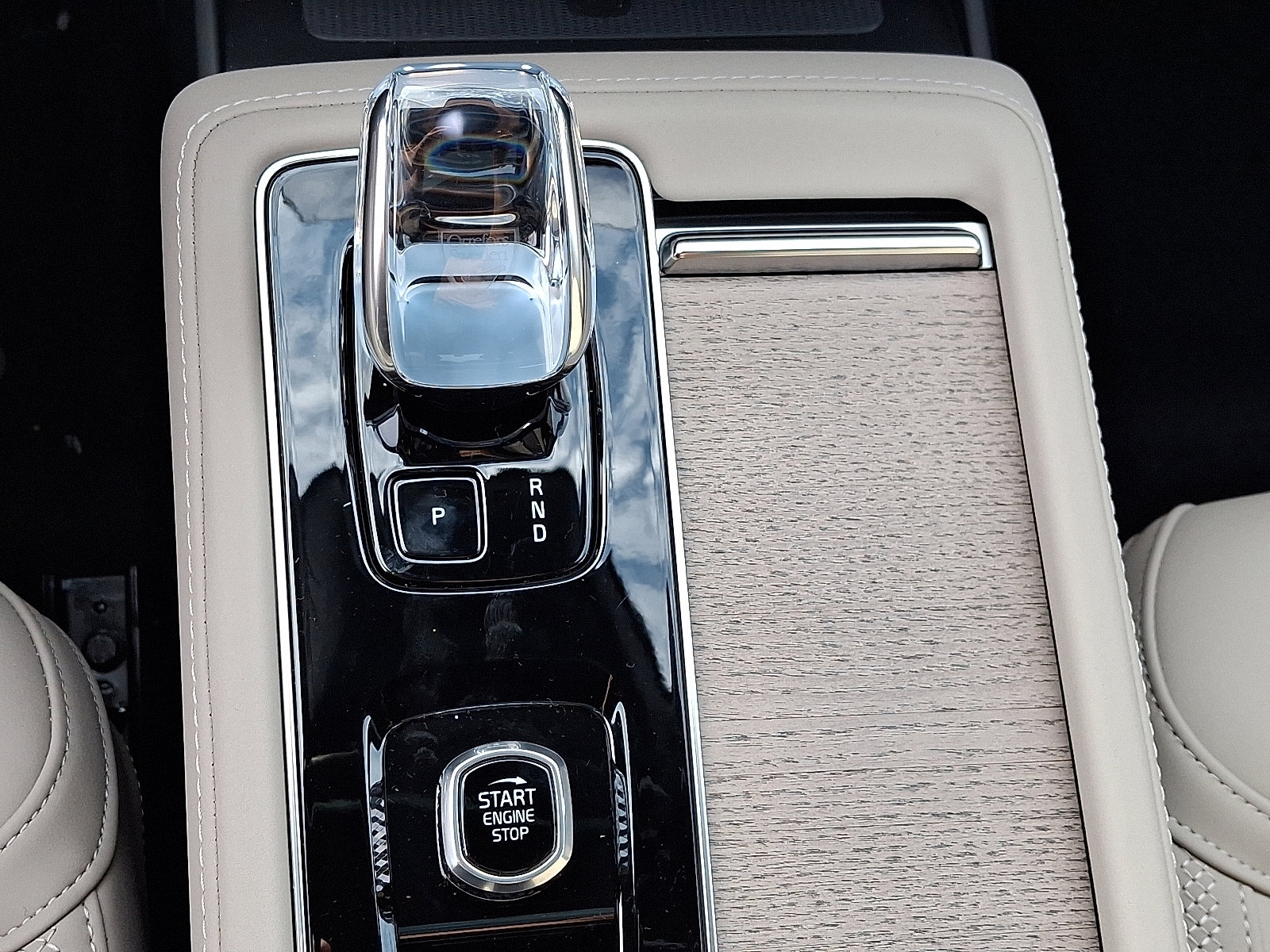 New 2026 Volvo XC90 B6 Plus image 12
