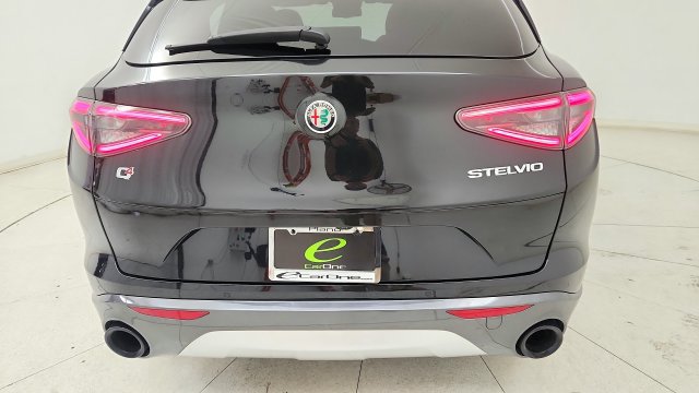 Used 2024 Alfa Romeo Stelvio Ti AWD/4WD image 27
