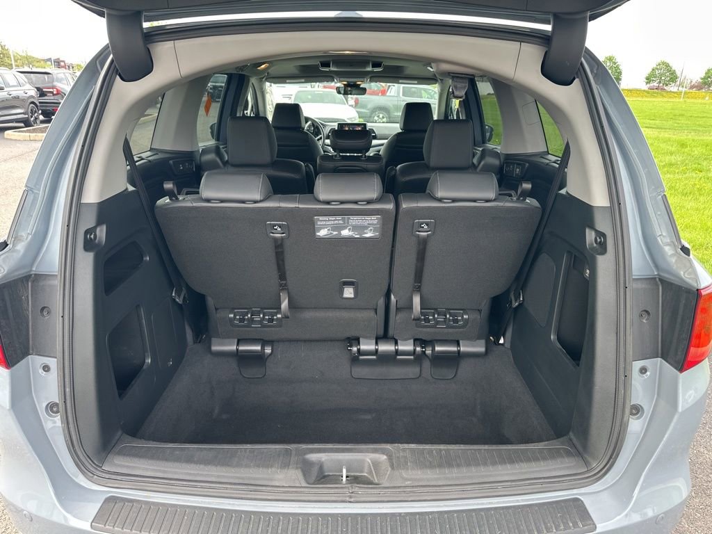 Used 2023 Honda Odyssey Touring image 12