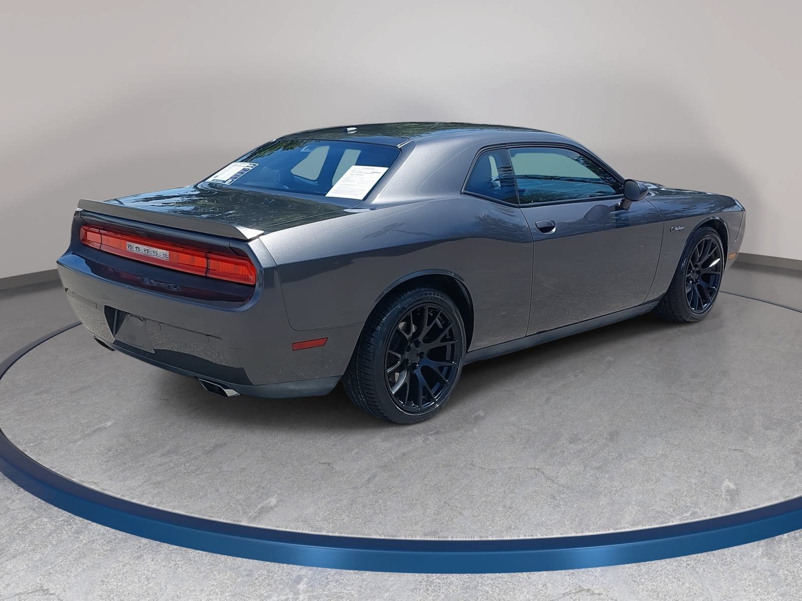 Used 2014 Dodge Challenger R/T RWD image 5