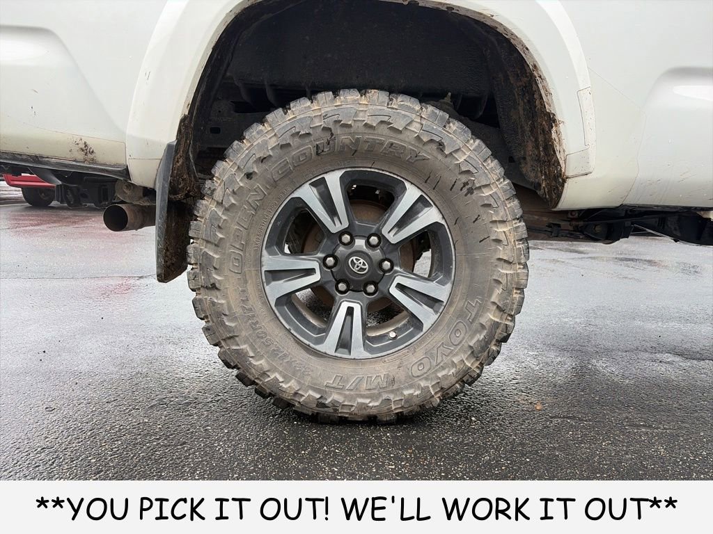 Used 2017 Toyota Tacoma TRD Sport w/ Premium & Technology Package AWD/4WD image 8