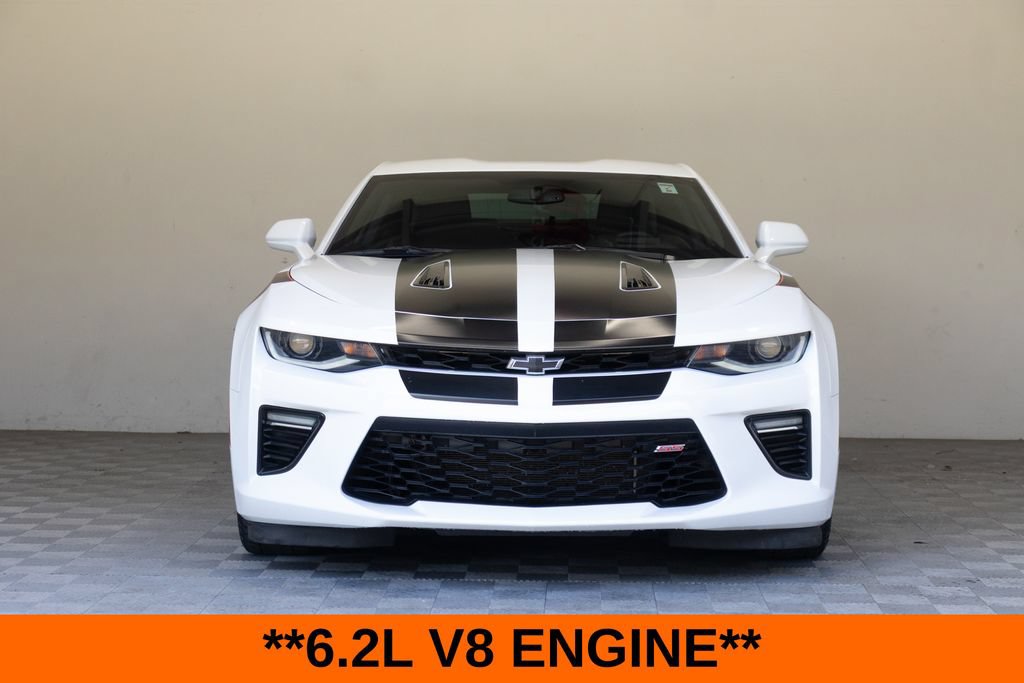 Used 2018 Chevrolet Camaro SS RWD image 4
