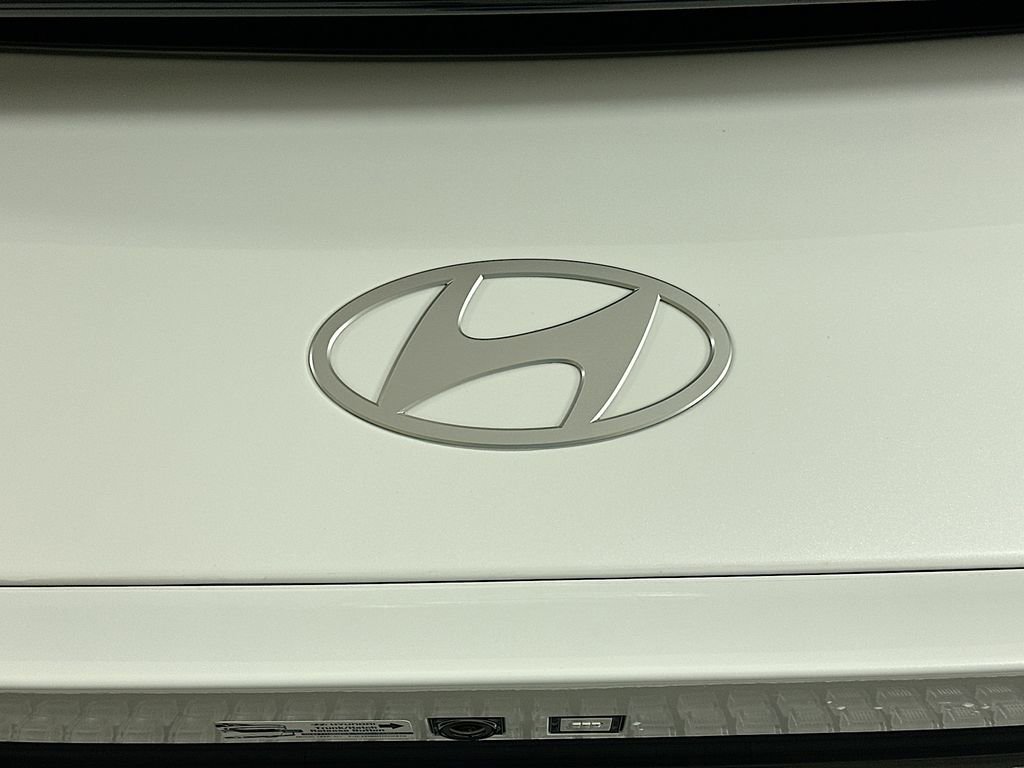 New 2025 Hyundai Ioniq 6 SE image 22