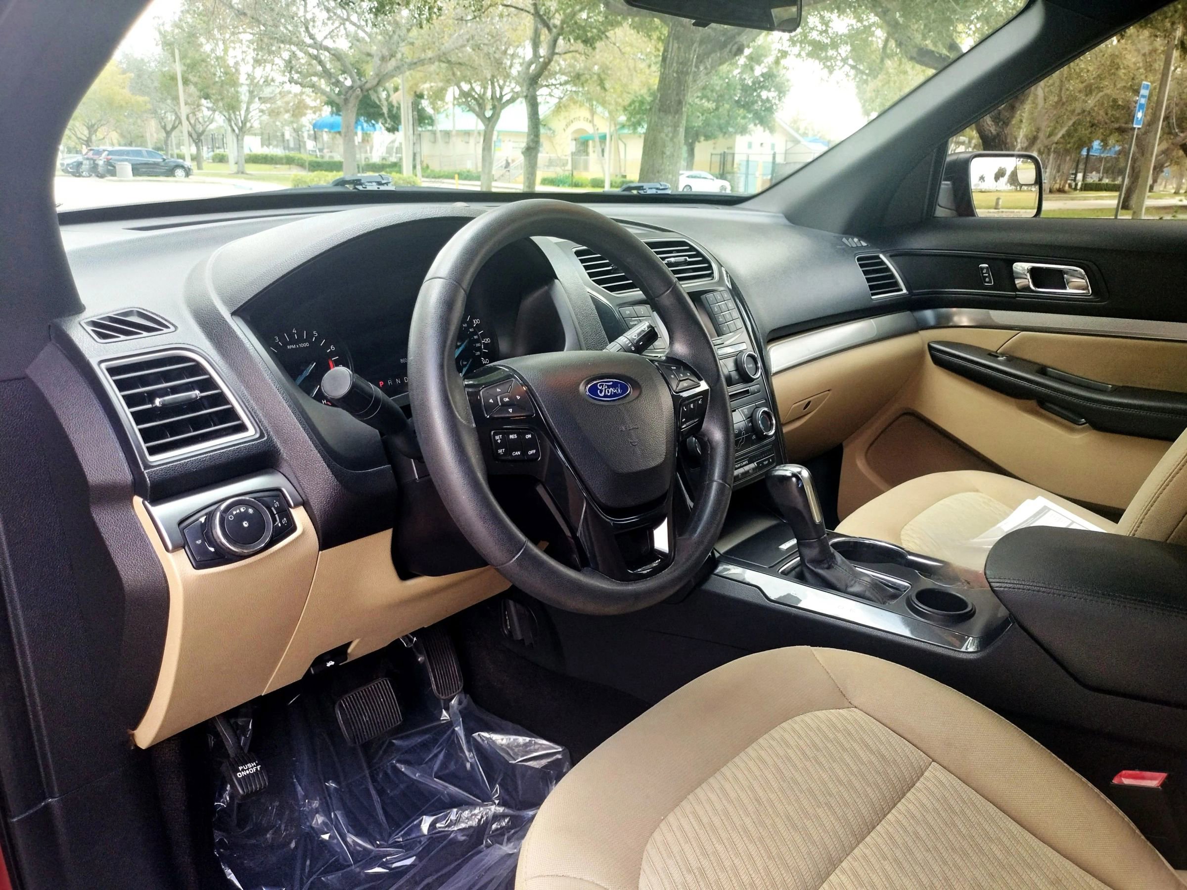 Used 2017 Ford Explorer FWD image 13