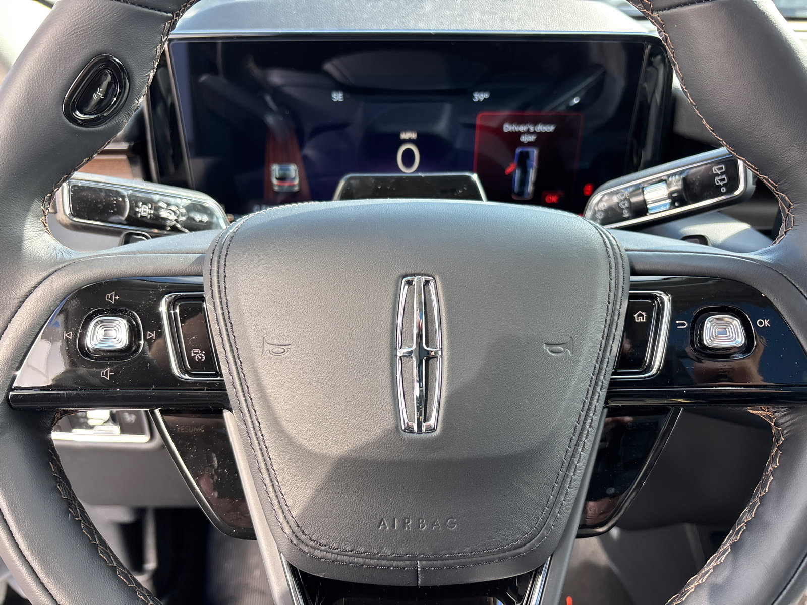New 2026 Lincoln Aviator Reserve AWD/4WD image 16