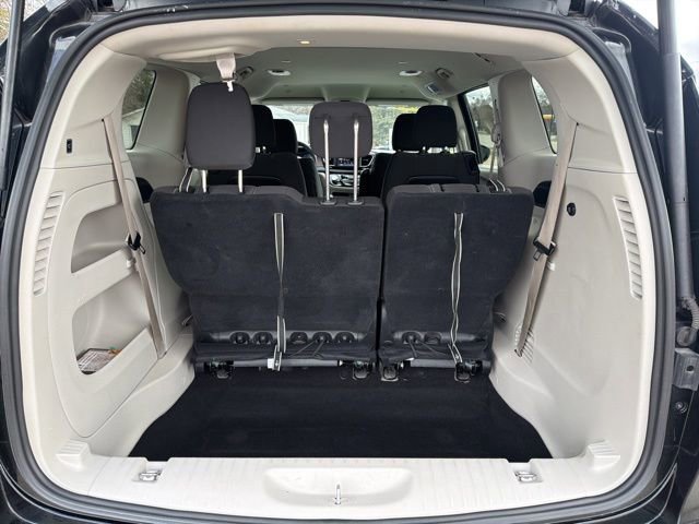 Used 2024 Chrysler Voyager LX FWD image 12