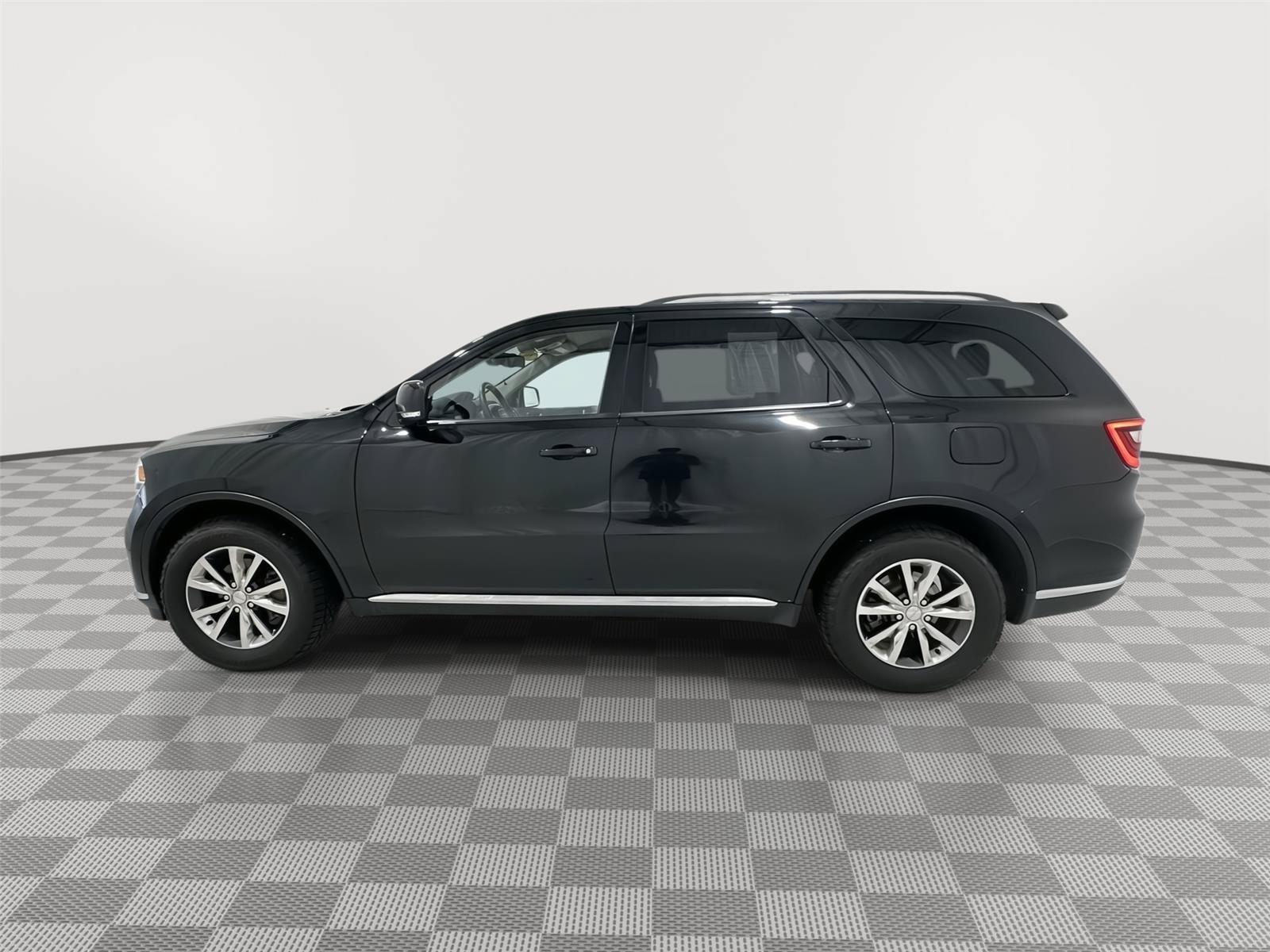 Used 2016 Dodge Durango Limited w/ Nav & Power Liftgate Group AWD/4WD image 2