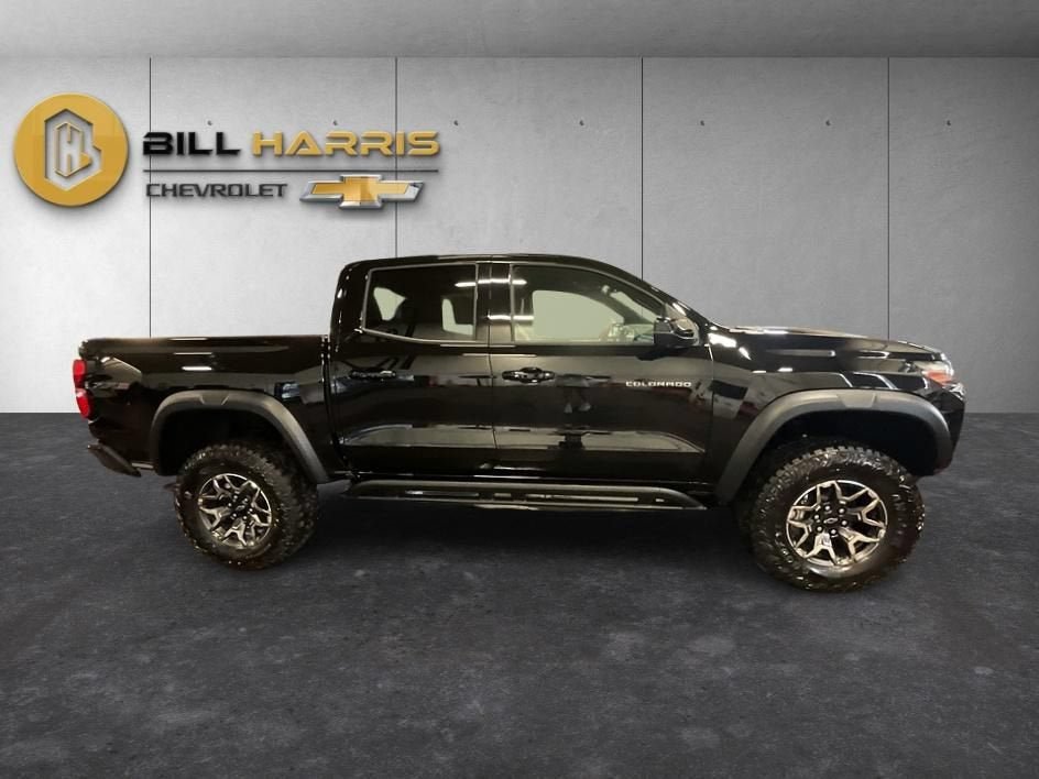 New 2026 Chevrolet Colorado ZR2 w/ Technology Package AWD/4WD image 10