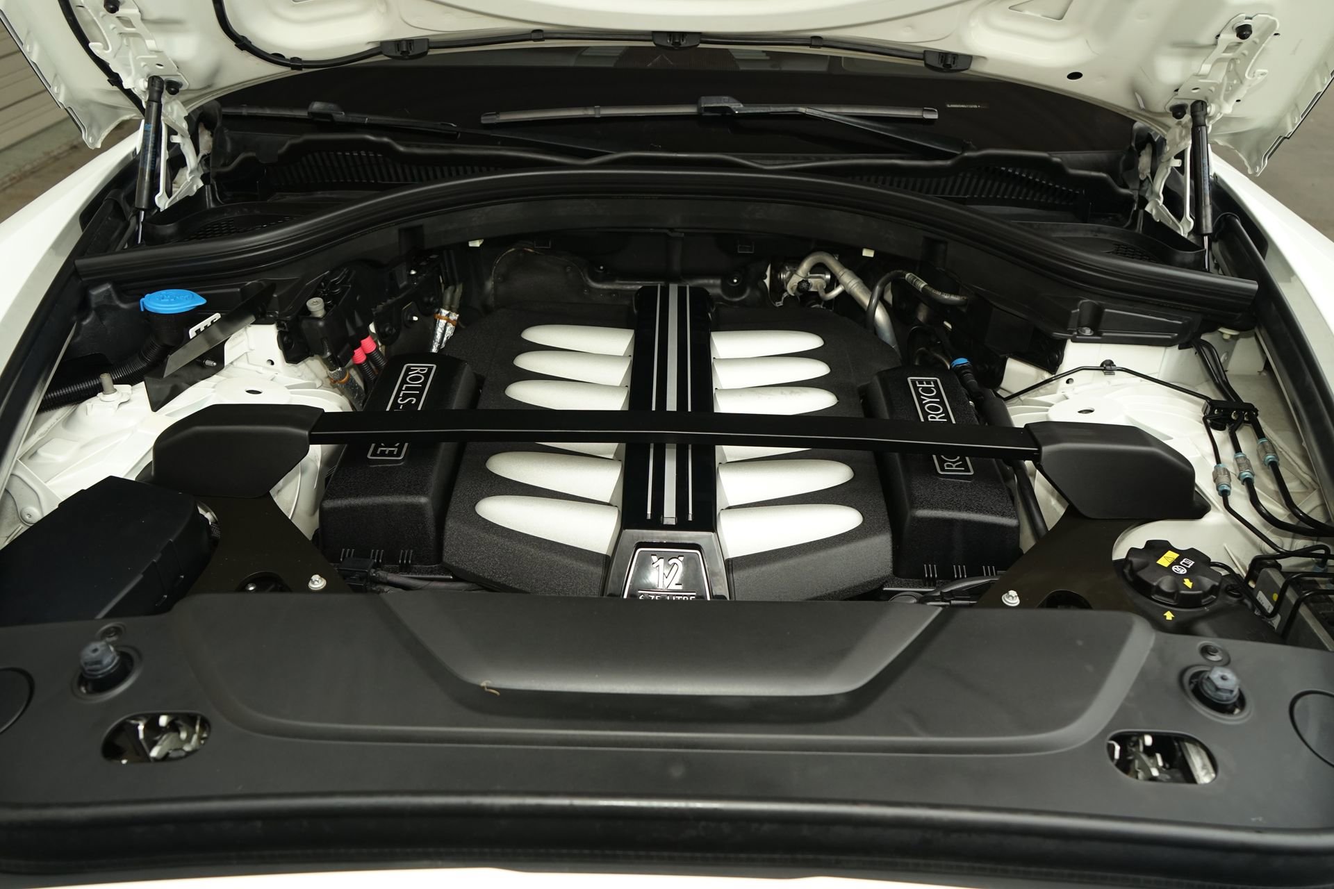 Used 2019 Rolls-Royce Cullinan AWD/4WD image 33