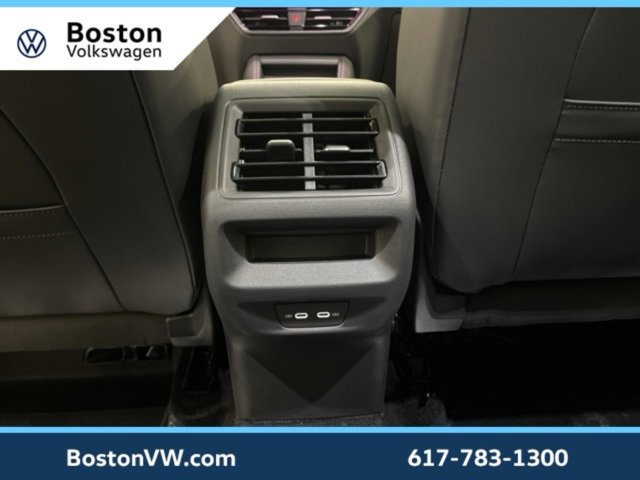 New 2026 Volkswagen Tiguan SE R-Line image 25