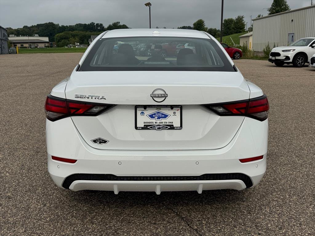 Used 2025 Nissan Sentra SV FWD image 3