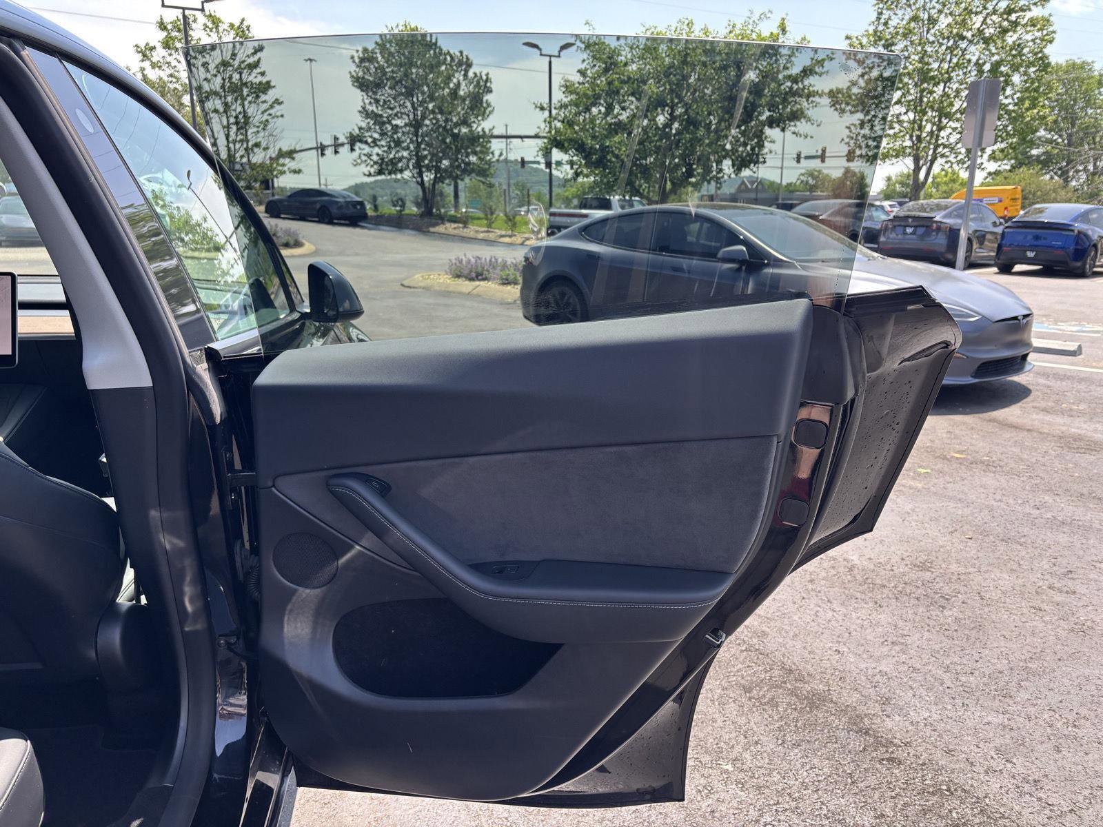 Used 2023 Tesla Model Y Performance AWD/4WD image 12