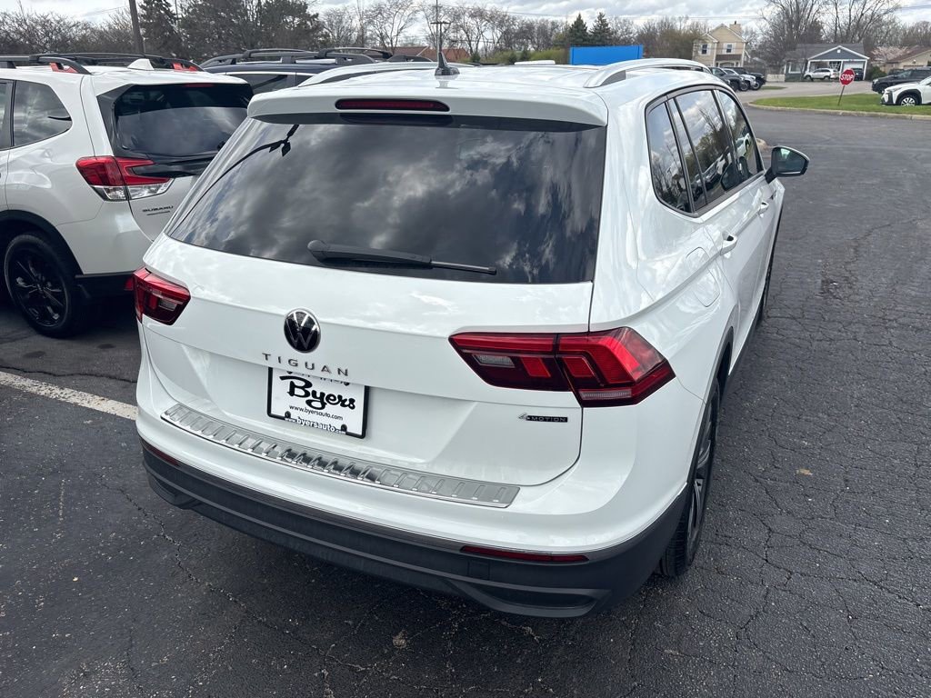 Used 2024 Volkswagen Tiguan Wolfsburg Edition w/ Panoramic Sunroof Package image 3