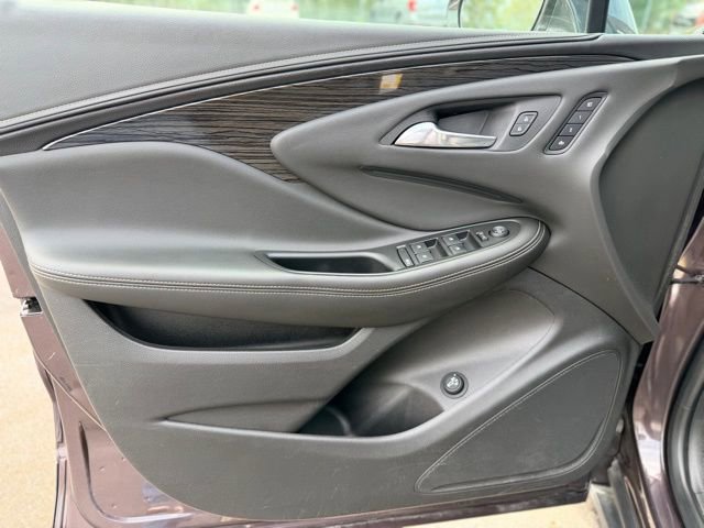 Used 2017 Buick Envision Essence FWD image 17