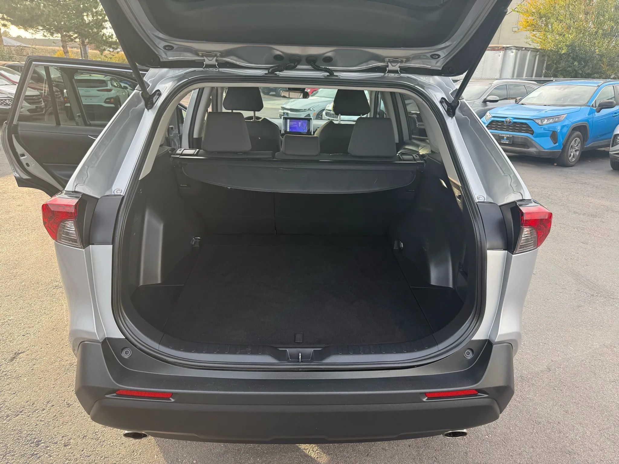 Used 2024 Toyota RAV4 XLE image 14