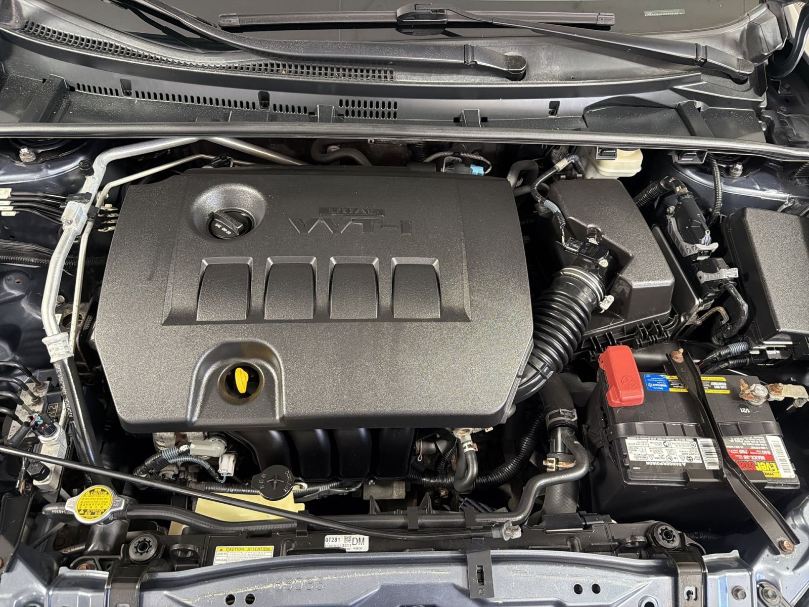Used 2015 Toyota Corolla LE FWD image 25