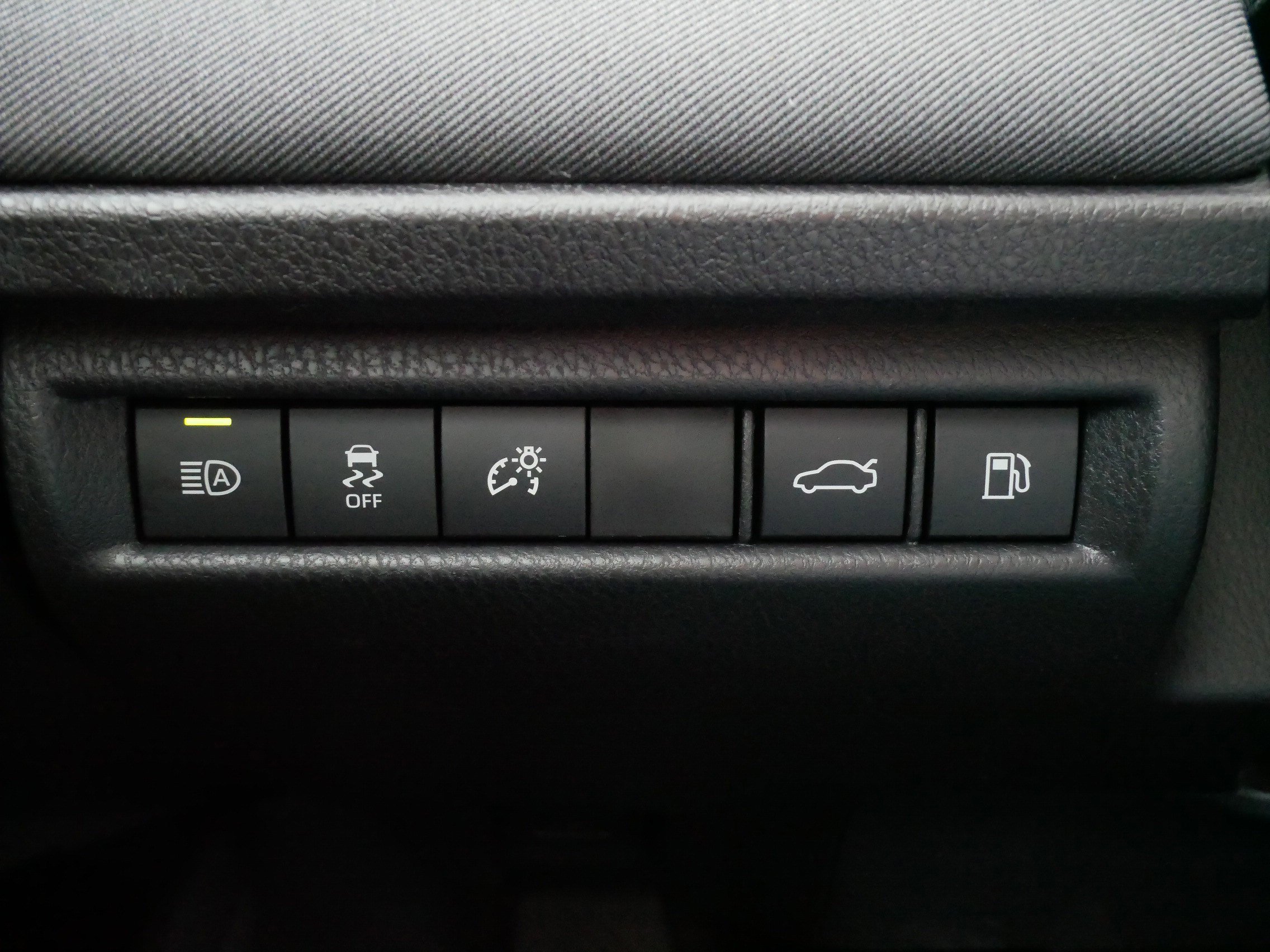 Certified 2026 Toyota Camry LE FWD image 27