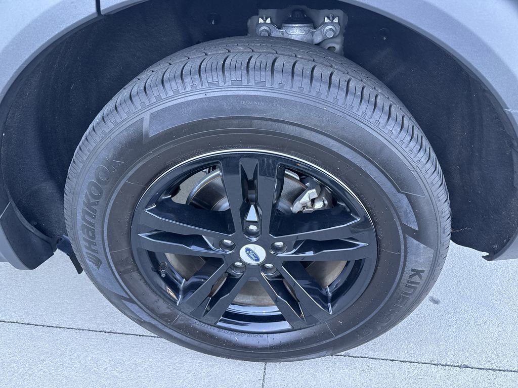 Used 2024 Ford Explorer XLT image 20