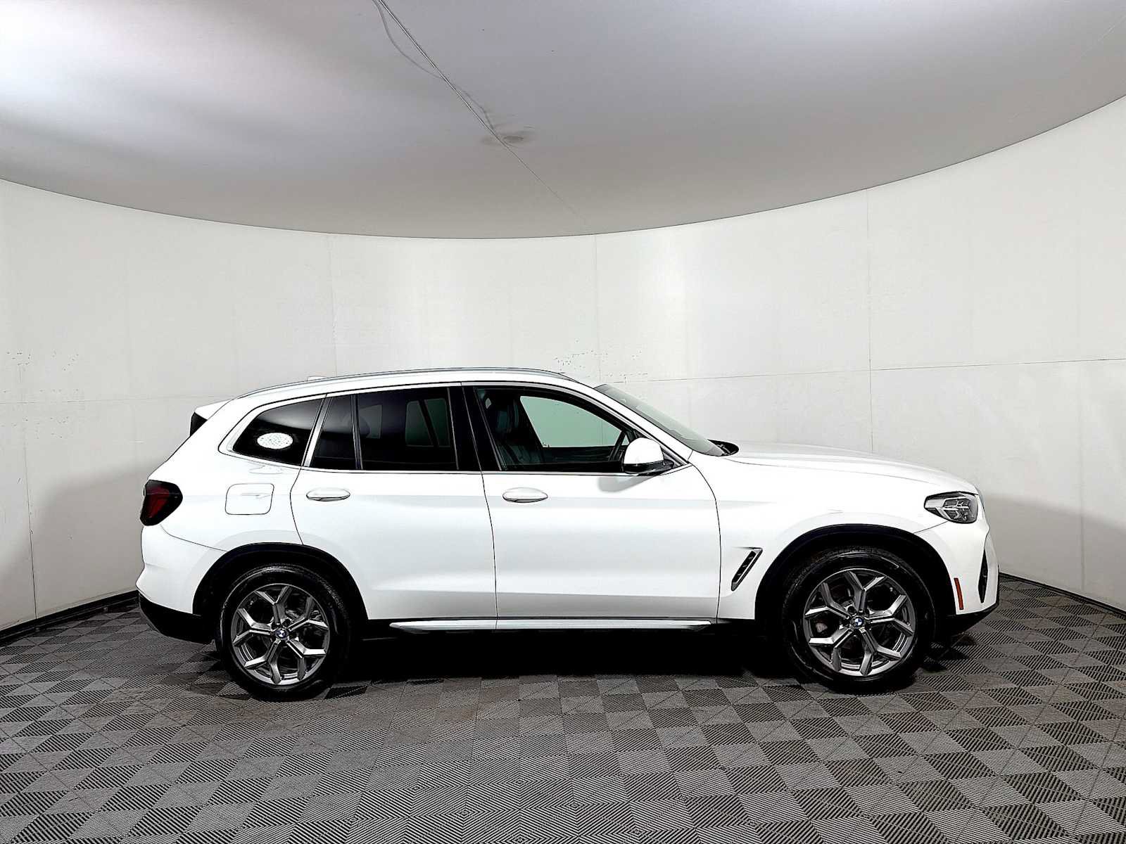 Used 2023 BMW X3 xDrive30i w/ Premium Package AWD/4WD image 7