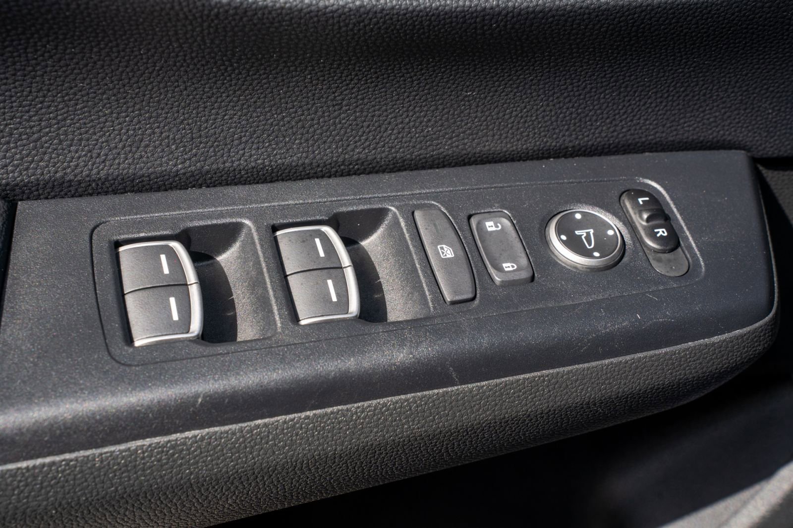 Used 2023 Honda CR-V EX-L image 29