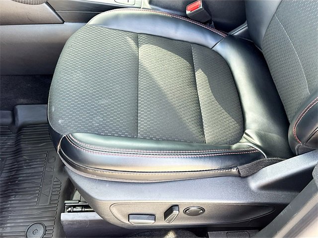 Used 2025 Ford Escape ST-Line w/ Equipment Group 301A image 17