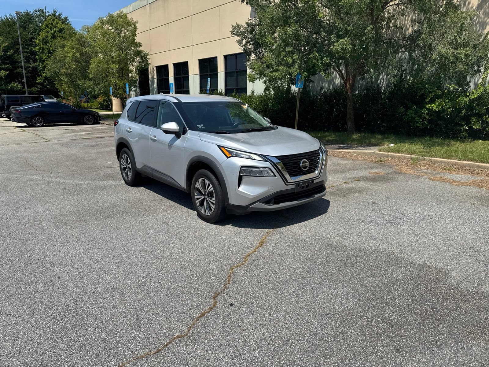Used 2021 Nissan Rogue SV FWD image 6
