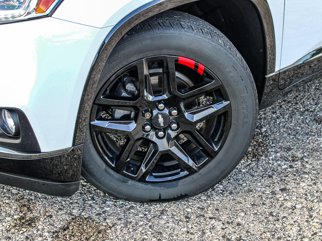 Used 2018 Chevrolet Traverse Premier w/ Redline Edition AWD/4WD image 13